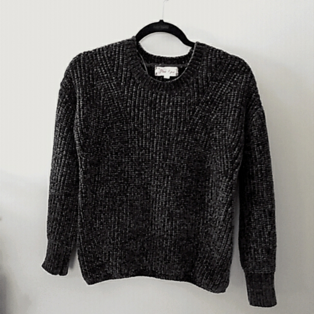 Hunter Green soft pull over sweater medium